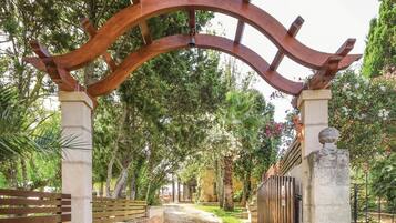 Enceinte de lâhĂ©bergement