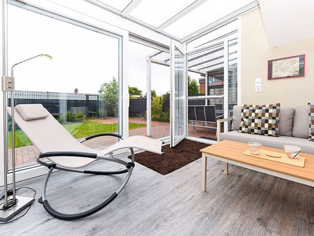 Televisión y chimenea 