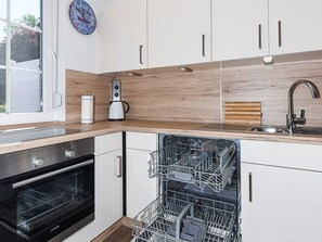 Køleskab, mikrobølgeovn, ovn, opvaskemaskine