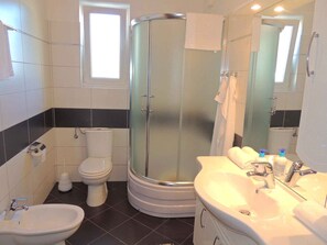 Een douche, een bidet