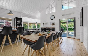 تناول الطعام