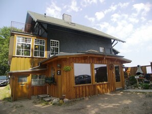 Unclassified image, 4 of 15, button