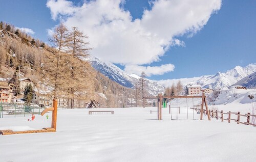 Cozy apartment in Brusson AO with WiFi