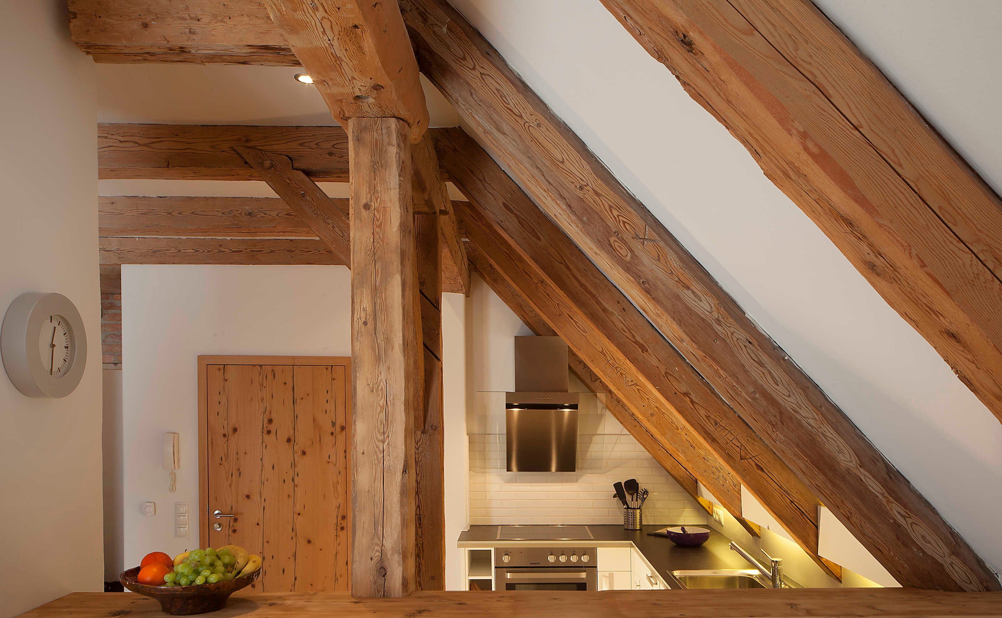 Fridge, oven, dishwasher, highchair