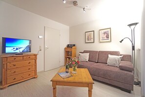 TV - Holiday idyll at the dune - near the beach / first row - Apartment 10 (Heringsdorf)