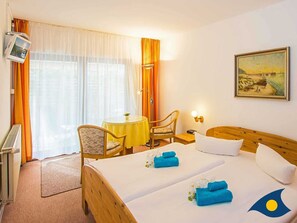 Unclassified image, 5 of 14, button