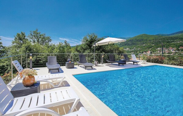 Beheizter Pool