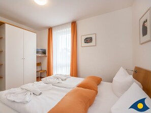 1 Schlafzimmer, Schreibtisch, WLAN, Bettwäsche