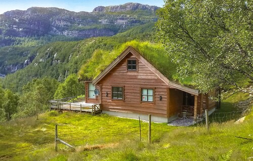 Superbe maison de 4 chambres à Vikeså