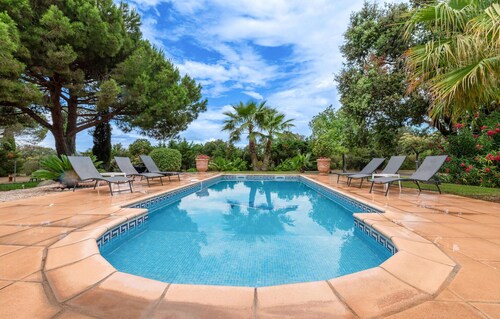 Stunning home in Vias