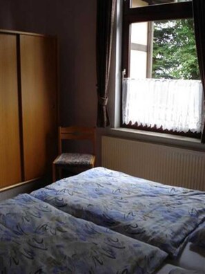 Unclassified image, 4 of 10, button