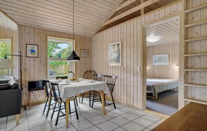 Dining - Beautiful home in Væggerløse with sauna (Væggerløse)