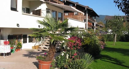 Ferienwohnung, 1.OG, Nr. 2, Süd- und großer Westbalkon - Gästehaus Johanna