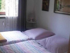 2 bedrooms, bed sheets