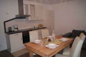 Fridge, microwave, oven, coffee/tea maker