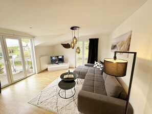 Een flatscreentelevisie