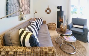 TV, fireplace, DVD player - Amazing home in Süssau/Ostsee (Süssau/Ostsee)