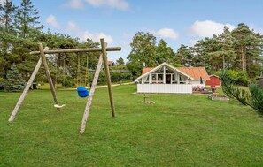 Children’s area - 3 bedroom cozy home in Ebeltoft (Ebeltoft)