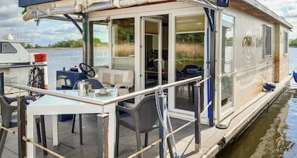 Wunderschönes Schiff mit 2.