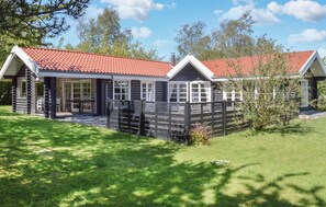 Exterior - Gorgeous home in Vejby with kitchen (Vejby)