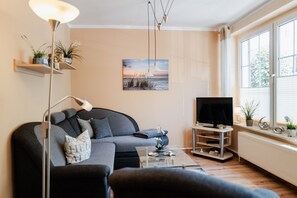 Unclassified image, 4 of 23, button