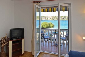 Living area - Holiday apartment with balcony and air conditioning (Šilo)
