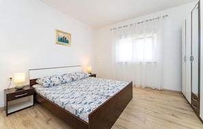 2 Schlafzimmer, Reisekinderbett, kostenloses WLAN, Bettwäsche