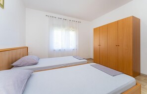 2 chambres, lit parapluie, Wi-Fi gratuit, draps fournis
