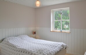 2 bedrooms, free WiFi