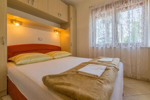 1 bedroom, WiFi - Holiday apartment near the beach (Crikvenica)