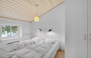 4 Schlafzimmer, Reisekinderbett, kostenloses WLAN