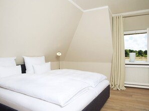 3 bedrooms, iron/ironing board, travel crib, WiFi - Hiidbloom-Hüs from A&M - Hiidbloom-Hüs (Kampen (Sylt))