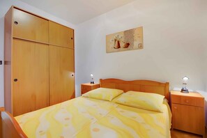 2 bedrooms