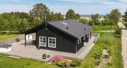 Cozy home in Frederikshavn with kitchen
