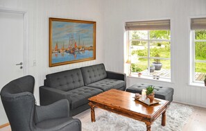 Televisión y chimenea 