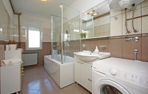 Bathtub
