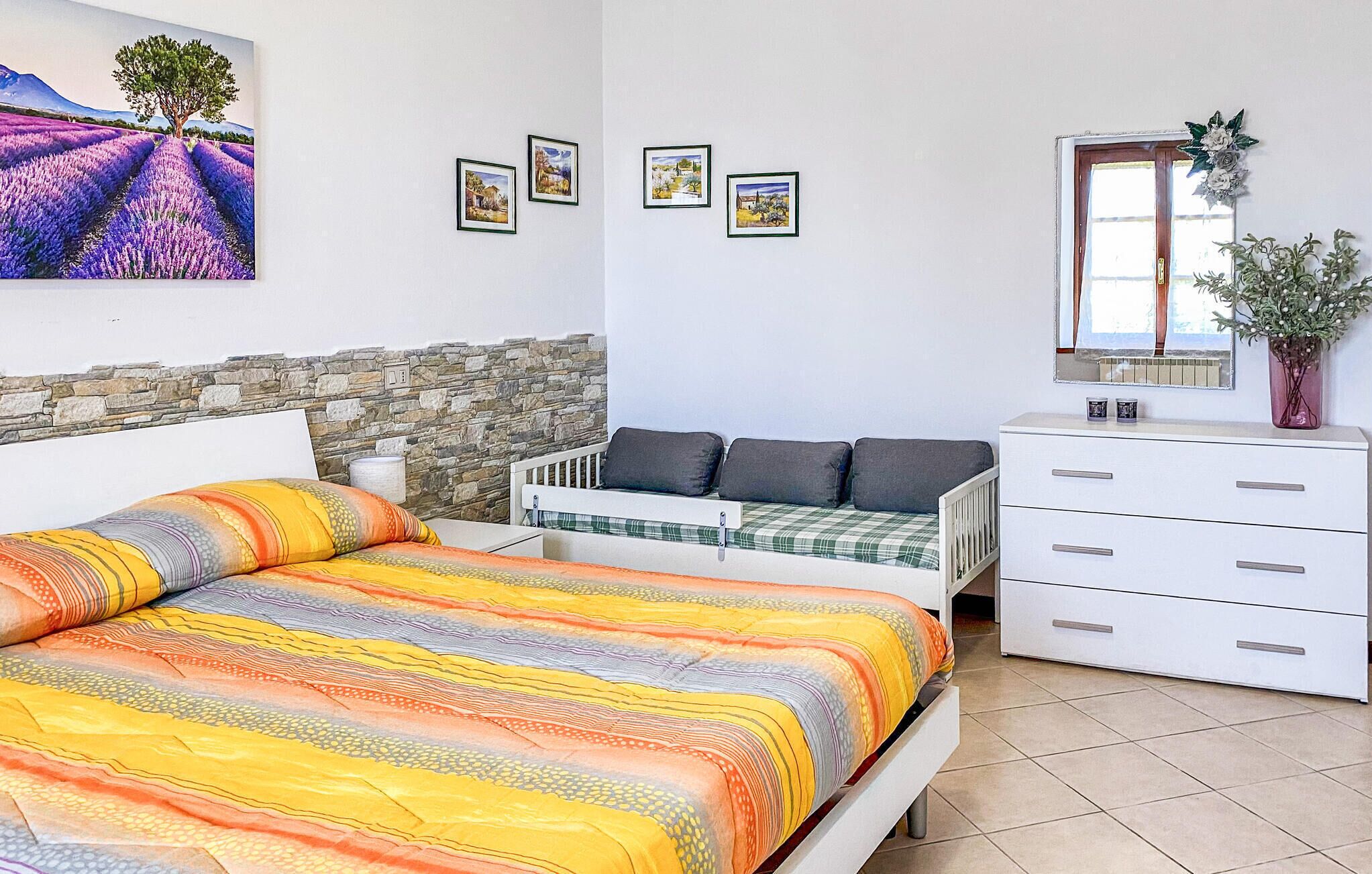 2 chambres, lit parapluie, Wi-Fi gratuit, draps fournis