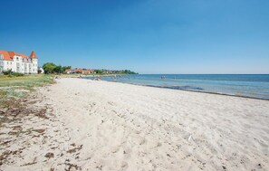 Nær stranden og fisking