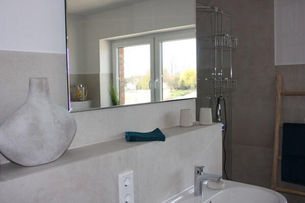 Unclassified image, 1 of 32, button - Ferienhaus Kormoran - Holiday home Kormoran- 2 bedrooms up to max. 5 pers. and 2 babies (Karlshagen)