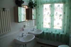 Luokittelematon kuva, 2 kautta 14, painike