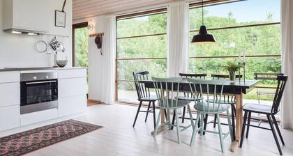 Gorgeous home in Tranekær with WiFi