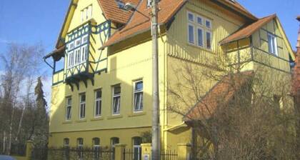 Vacation apartment Villa am Wald