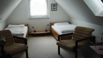 2 bedrooms, travel cot, WiFi, bed sheets