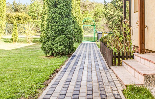 Stunning home in Golubie with WiFi