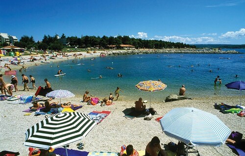 Nice home in Novigrad