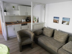 Unclassified image, 3 of 11, button