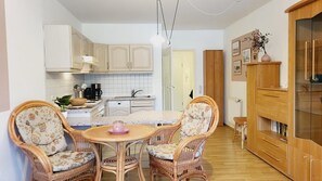 Fridge, oven, dishwasher - (170) 1-room apartment - apartment house Sanssouci (Kühlungsborn)