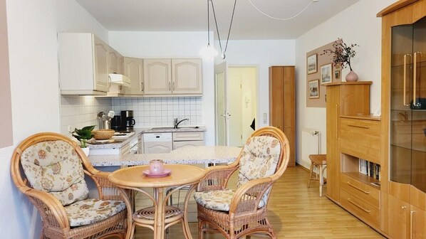 Fridge, oven, dishwasher