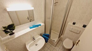 Shower - (170) 1-room apartment - apartment house Sanssouci (Kühlungsborn)