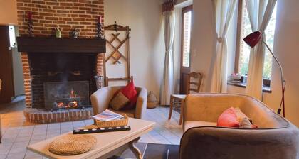 2 huonetta Majoitus Romery